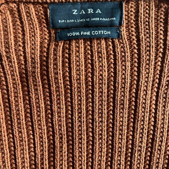 Zara Sweater - Picture 2 of 3